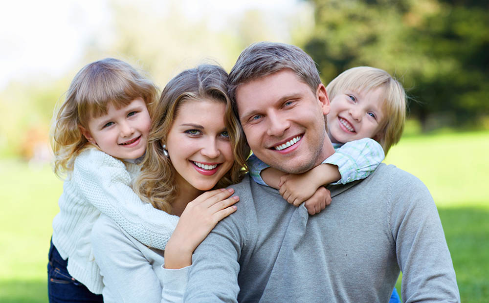 Family Smiling Rayhan & Marvizi, DDS